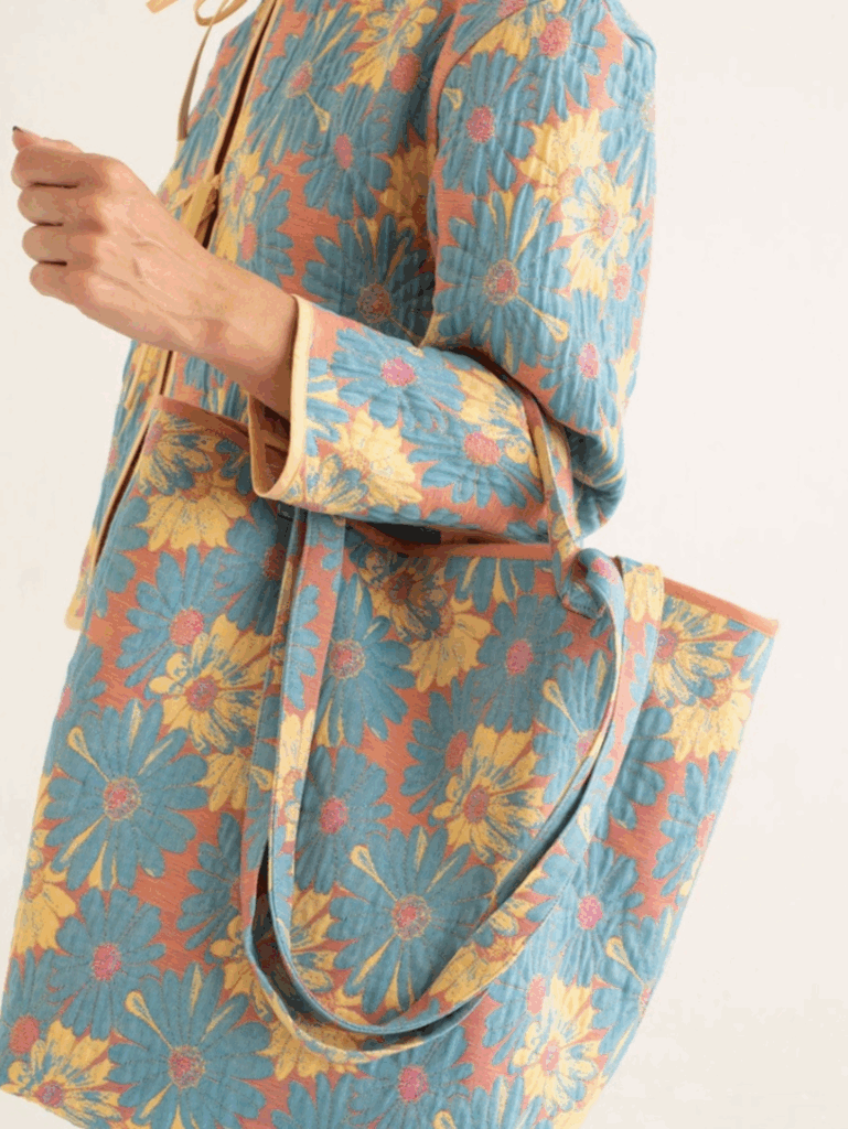 Ensemble d’été en coton imprimé sauge. Ensemble d’été en coton imprimé sauge. Veste légère et sac assorti, look estival frais et naturel signé Collection 7